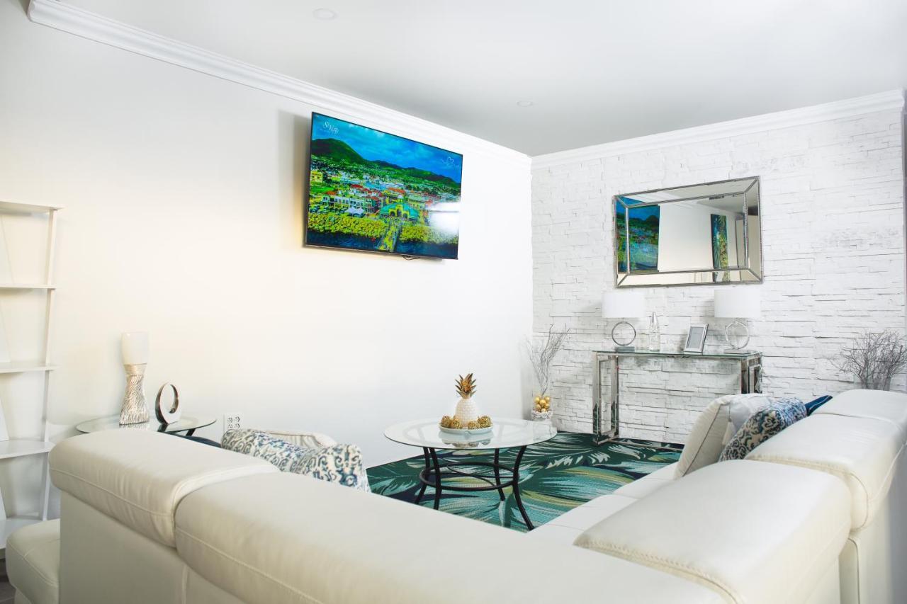La Vue De Basseterre Apartments - Luxury In Bird Rock Kültér fotó
